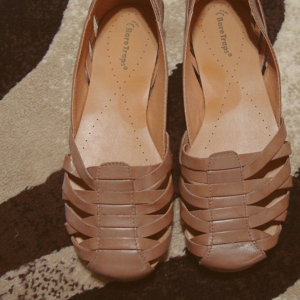 Bare Traps Strappy Flat